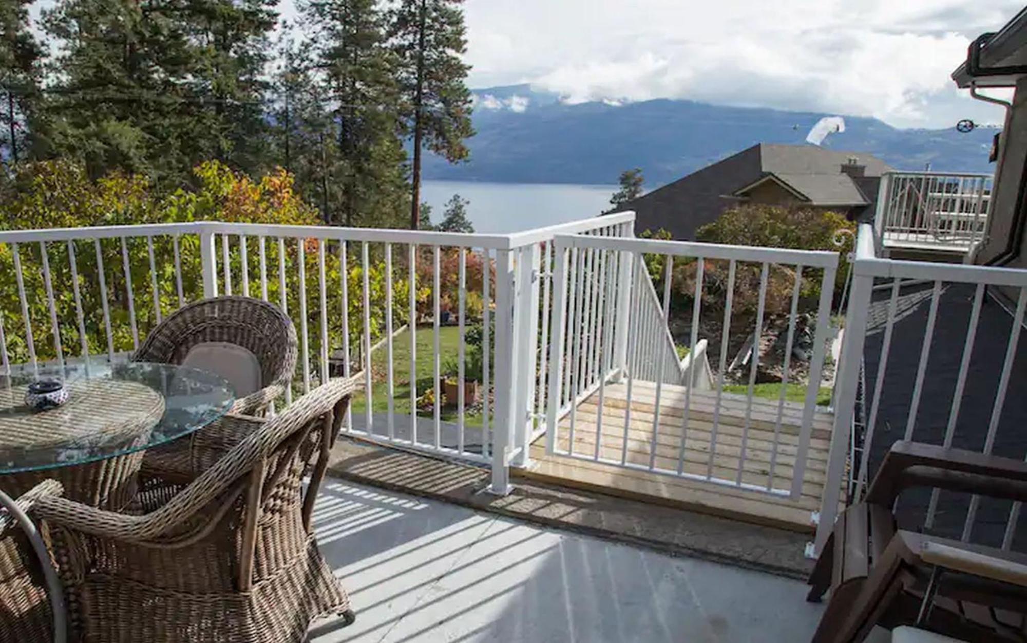 At The Top Of The Hill Peachland Exteriér fotografie